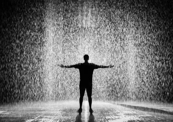 《在细雨中呼喊》读后感